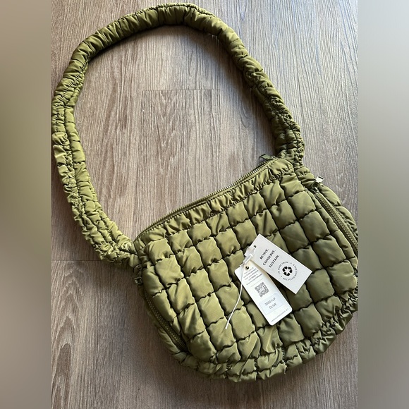 Urban Expressions Quilted Crossbody - Picture 1 of 3